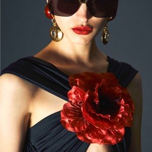 Meet your Posher, Claudia